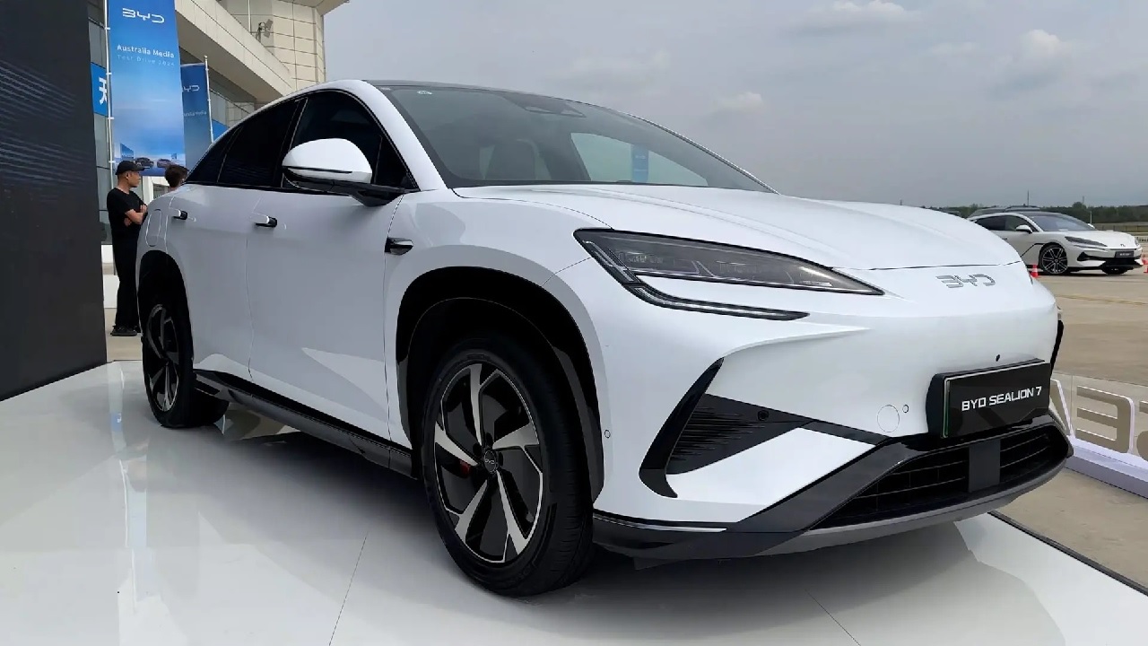 بي واي دي تطرح سيلايون 7 2025 في السوق السعودي