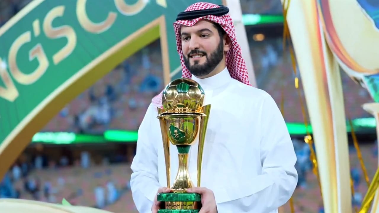 6 سنوات من المجد.. بن نافل يغادر رئاسة الهلال .. فيديو