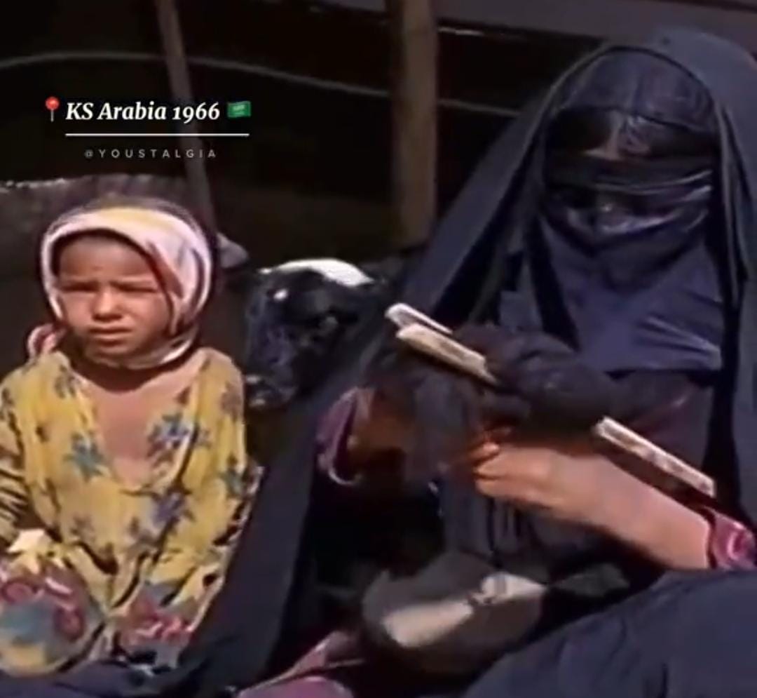 مشاهد تاريخية نادرة تستعرض حياة البادية في الستينيات.. فيديو