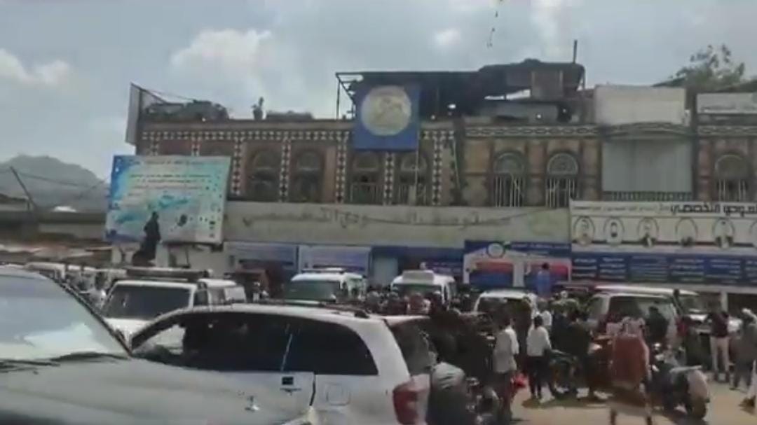 مشادة على فاتورة تنتهي بجريمة قتل داخل مطعم يمني .. فيديو