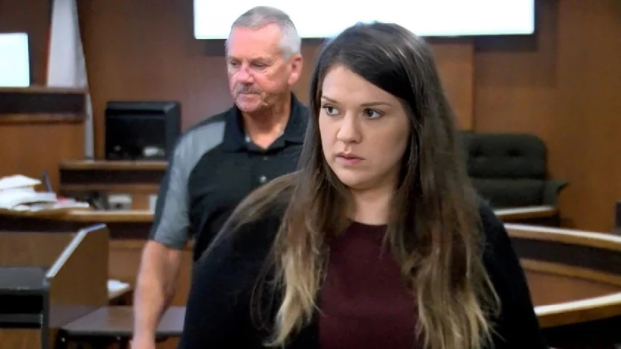 الإعدام لشابة أمريكية بعد قتل صديقتها الحامل وشق بطنها