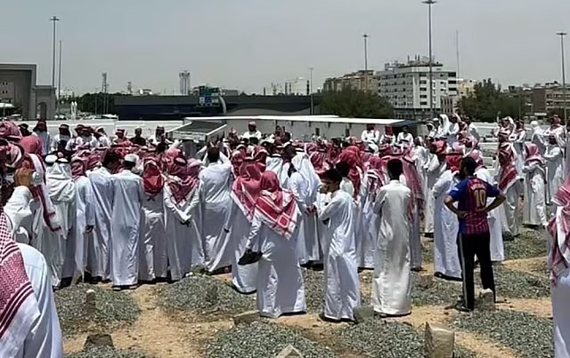 جموع غفيرة تشيع وضحى الفهمي ضحية لعبة الموت في الطائف..فيديو