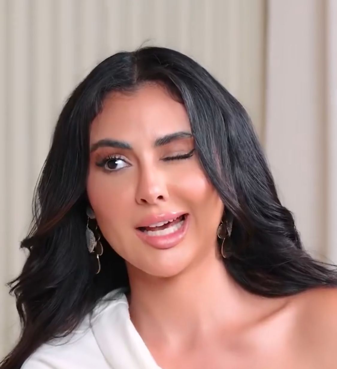 مريم حسين: الرجل اللي يتزوجني يستحيل أن يخونني.. فيديو