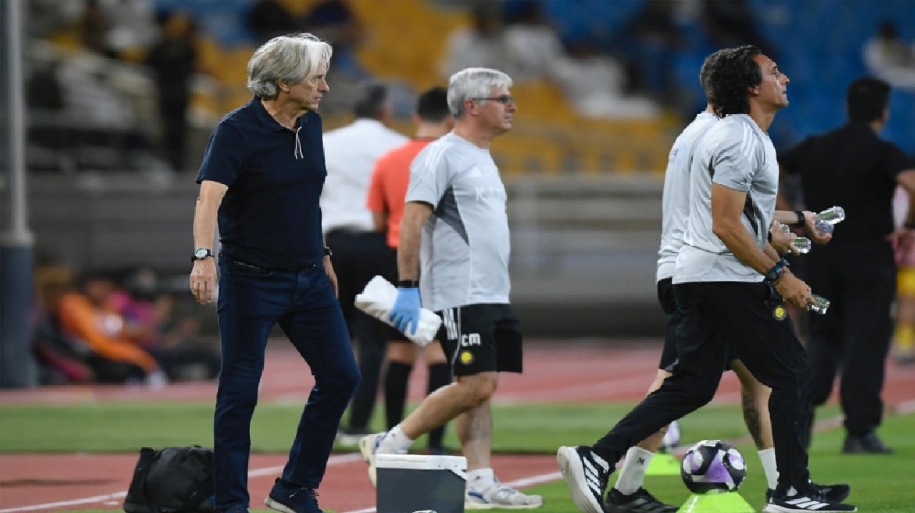 جيسوس يمنح لاعبي النصر 5 أيام راحة