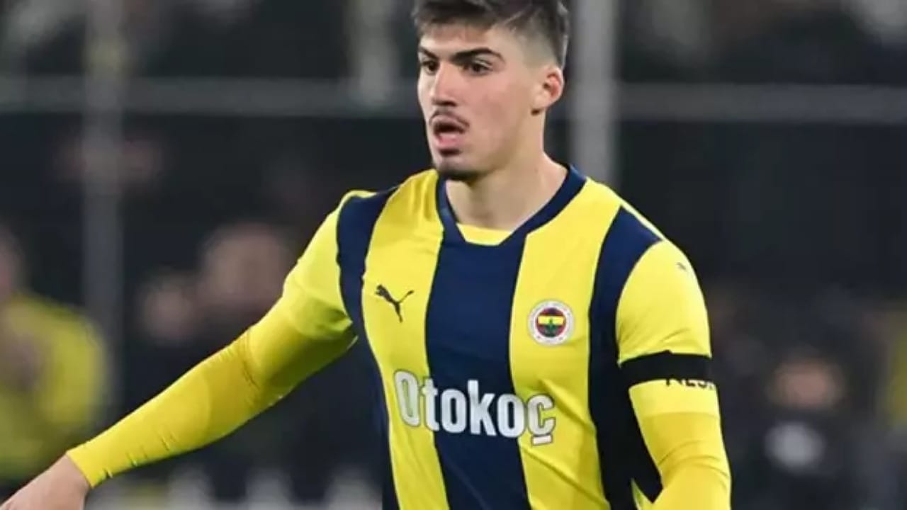 الهلال يقترب من ضم التركي أكتشيشك