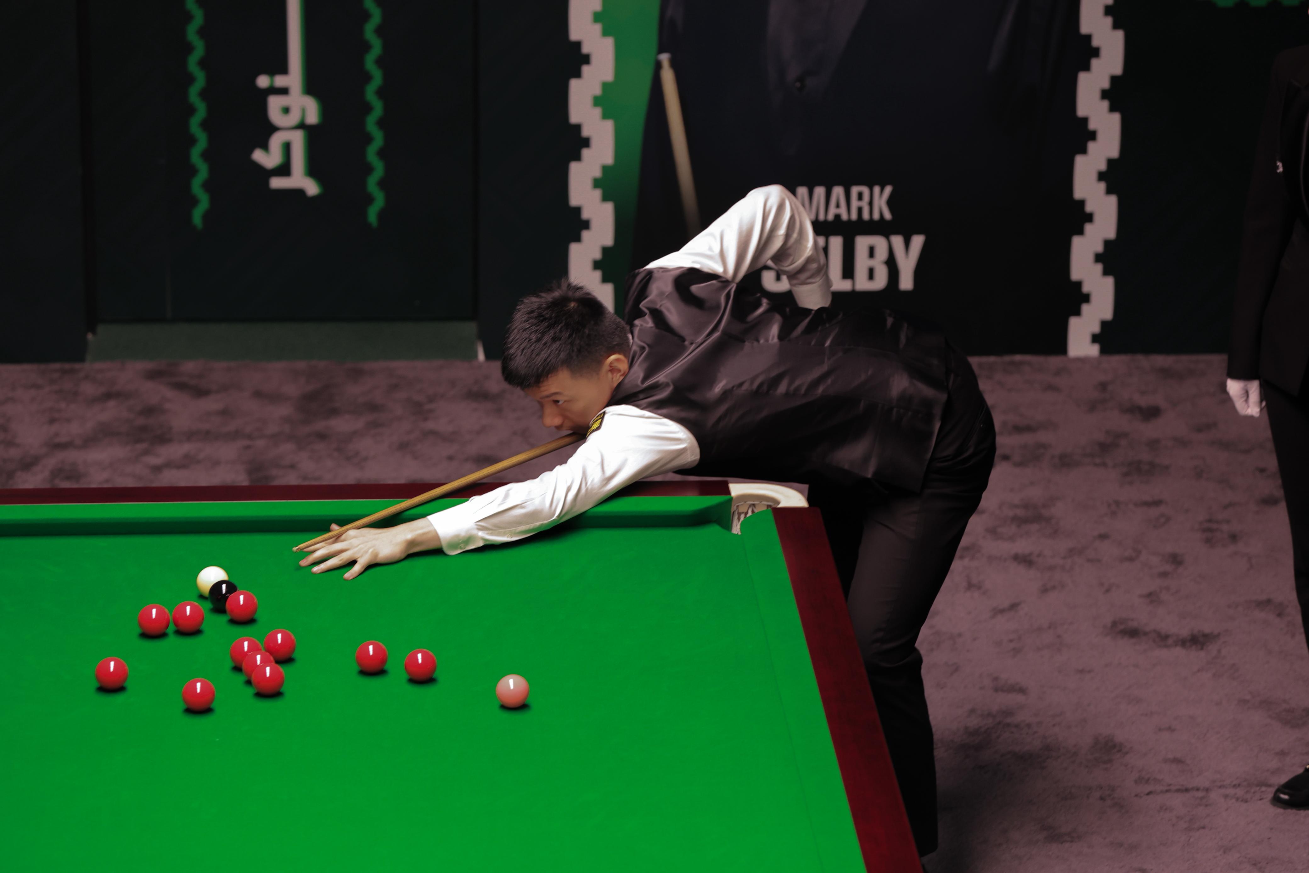 في منافسات بطولة الماسترز للسنوكر.. أرقام استثنائية وإشادات عالمية بتنظيم المملكة.. صور