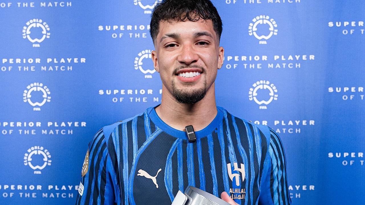 ساو باولو يفاوض محترف الهلال