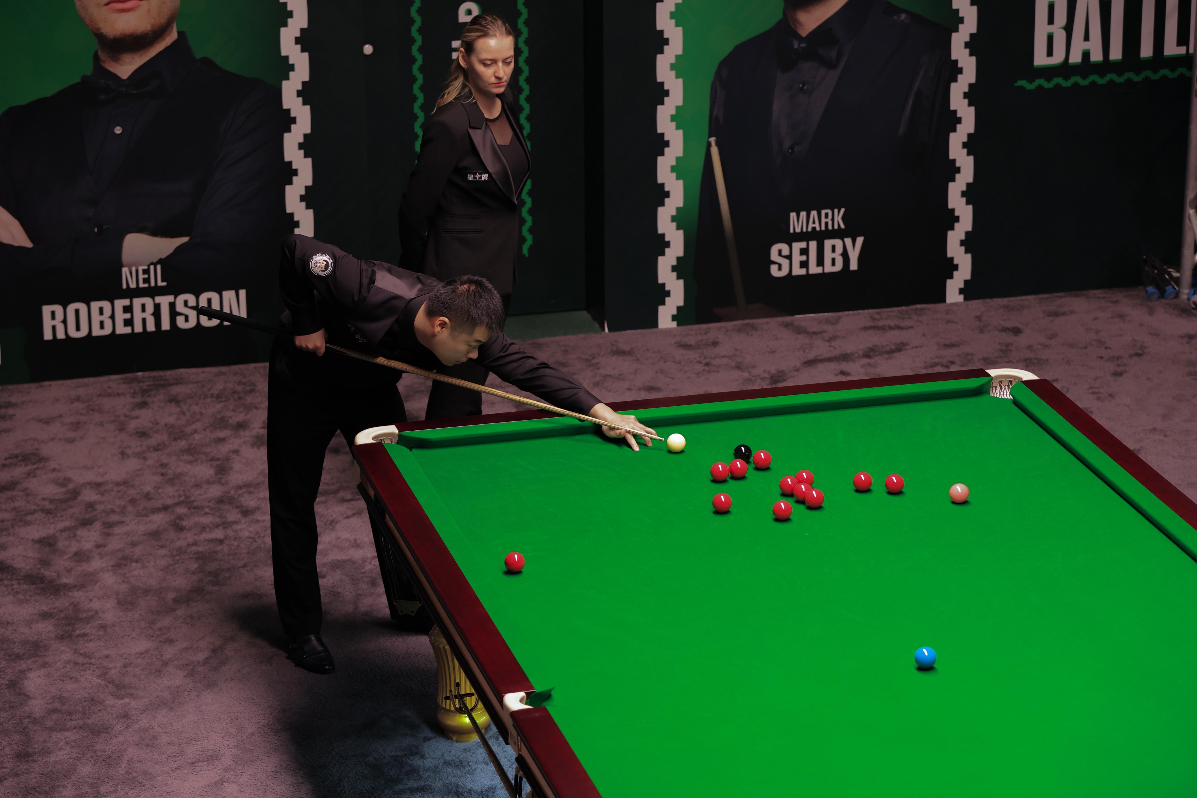 في منافسات بطولة الماسترز للسنوكر.. أرقام استثنائية وإشادات عالمية بتنظيم المملكة.. صور