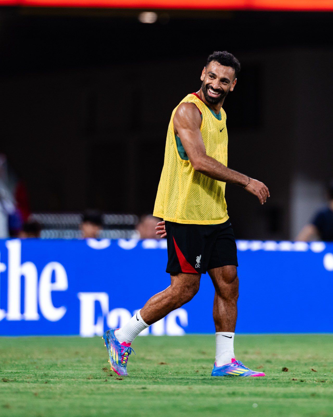 محمد صلاح يعلق على زيارة معبد إيكوين البوذي.. صور