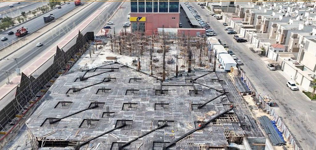 تواصل الأعمال في مشروع كوفنت جارن بالدمام على مساحة 12 ألف متر مربع.. صور