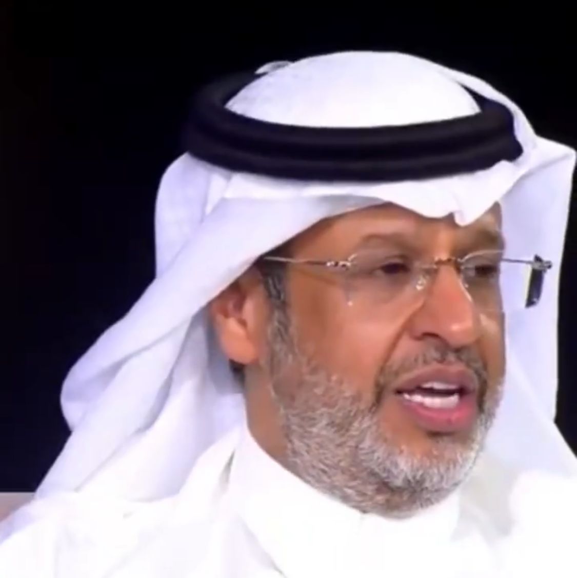 المنيف: الحب قبل الزواج مجرد إعجاب .. فيديو