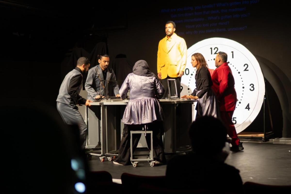 عرض أول مسرحية سعودية في مهرجان فرينج العالمي بإدنبرة.. صور