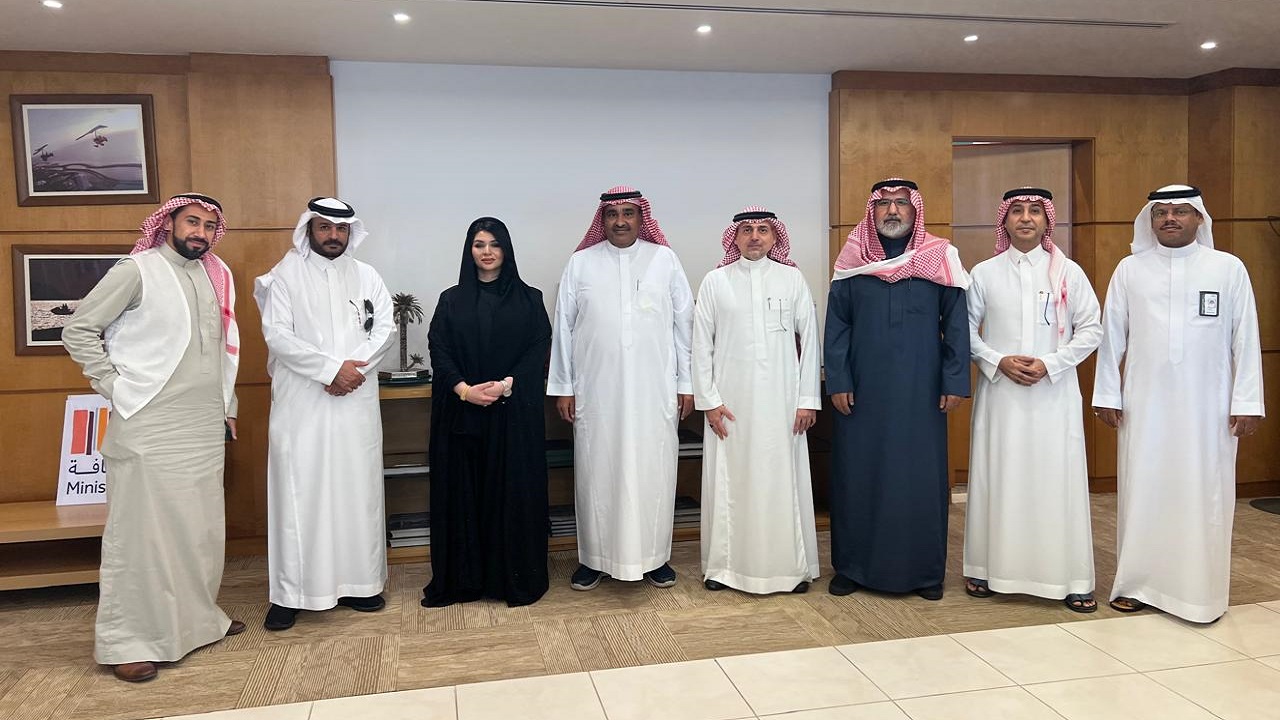 لقاء تشاركي يجمع جمعية آفاق السياحية وهيئة التراث بجدة لتعزيز التعاون وخدمة المجتمع