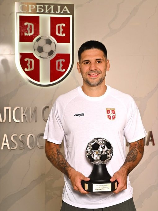 ميتروفيتش يفوز بجائزة أفضل هداف في تاريخ صربيا