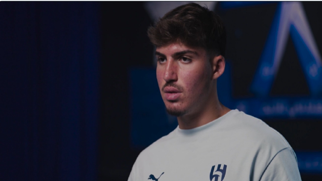 أكتشيشيك: سعيد جدًا بانضمامي للهلال .. فيديو