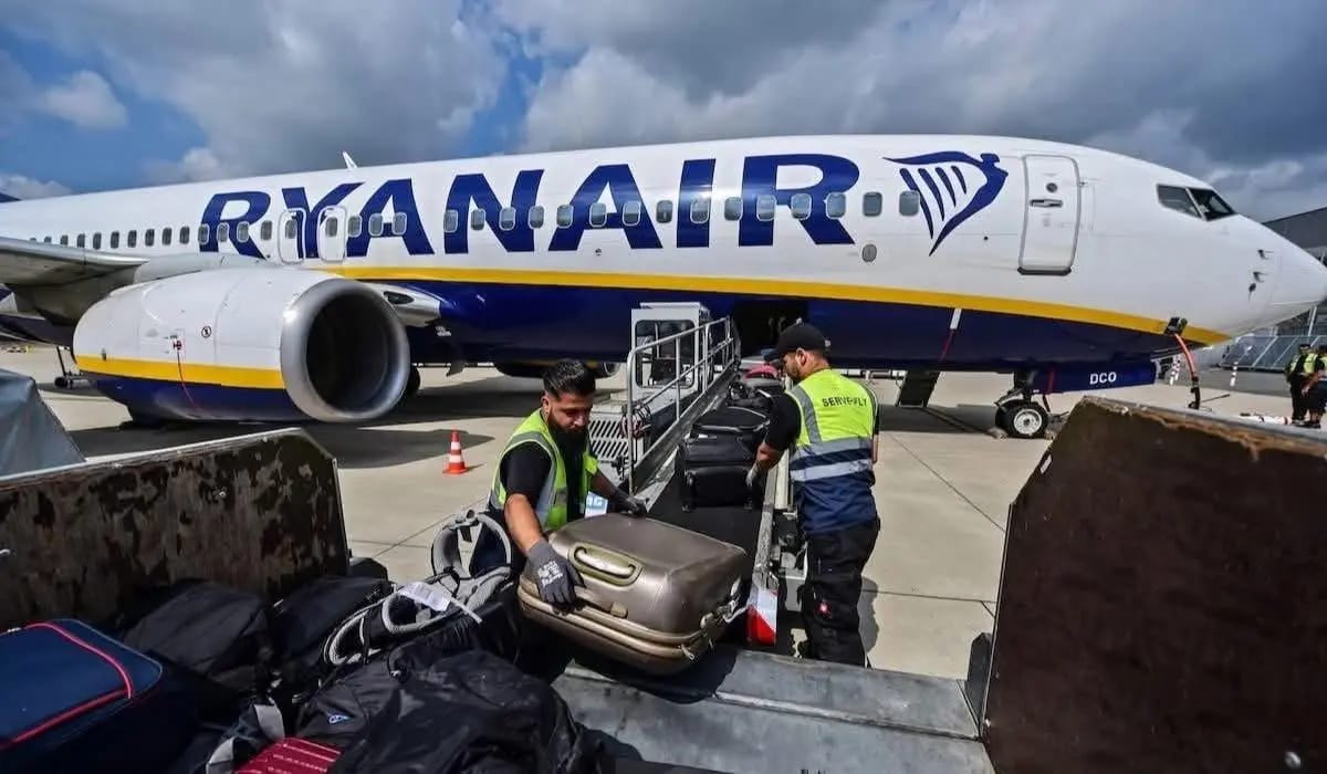 راين إير تكافئ موظفيها لاعتراض الركاب ذوي الحقائب الكبيرة