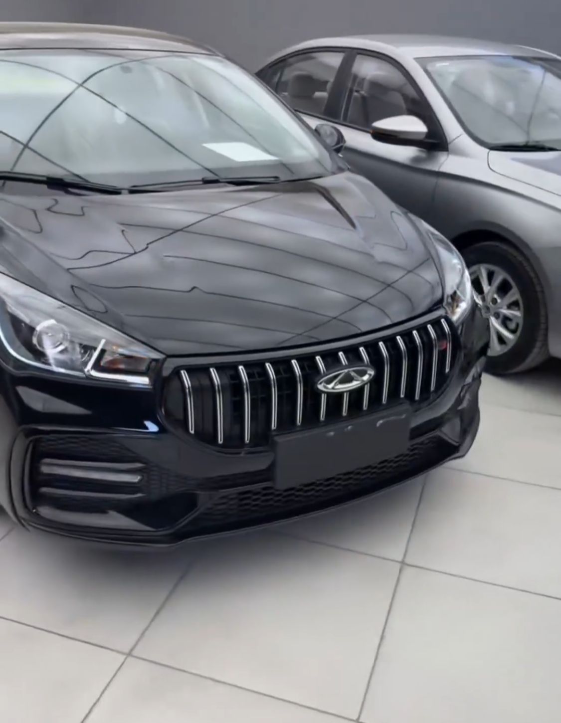 مواصفات وأسعار سيارة شيري أريزو 5 في المملكة .. فيديو