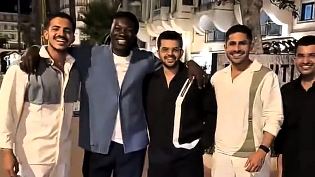 مقطع لافت لبافيتيمبي غوميز يتفاعل مع الهلاليين   ..  فيديو