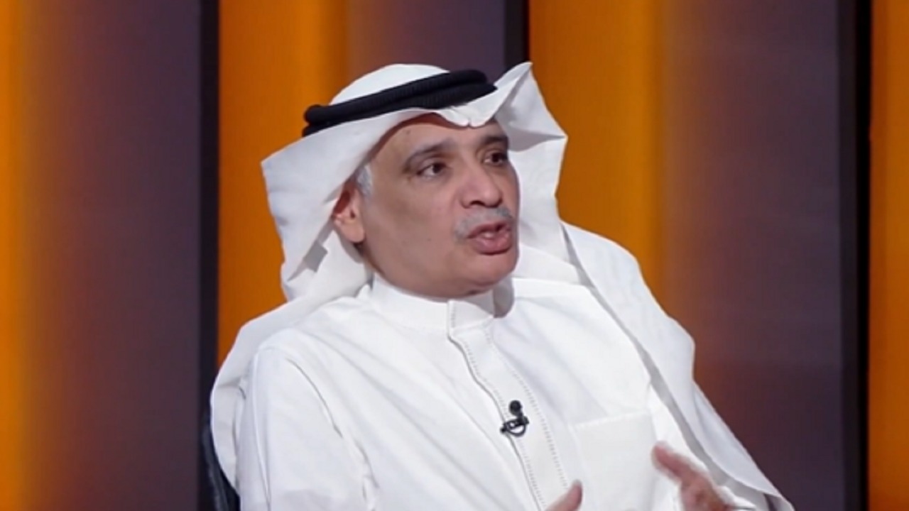 استشاري : هناك حالات تدهورت أوضاعها الصحية بعد الاعتماد على الذكاء الاصطناعي.. فيديو