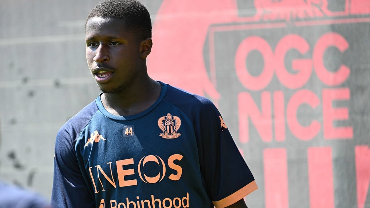 الدحيل يقطع الطريق على الأهلي في التعاقد مع دومبويا