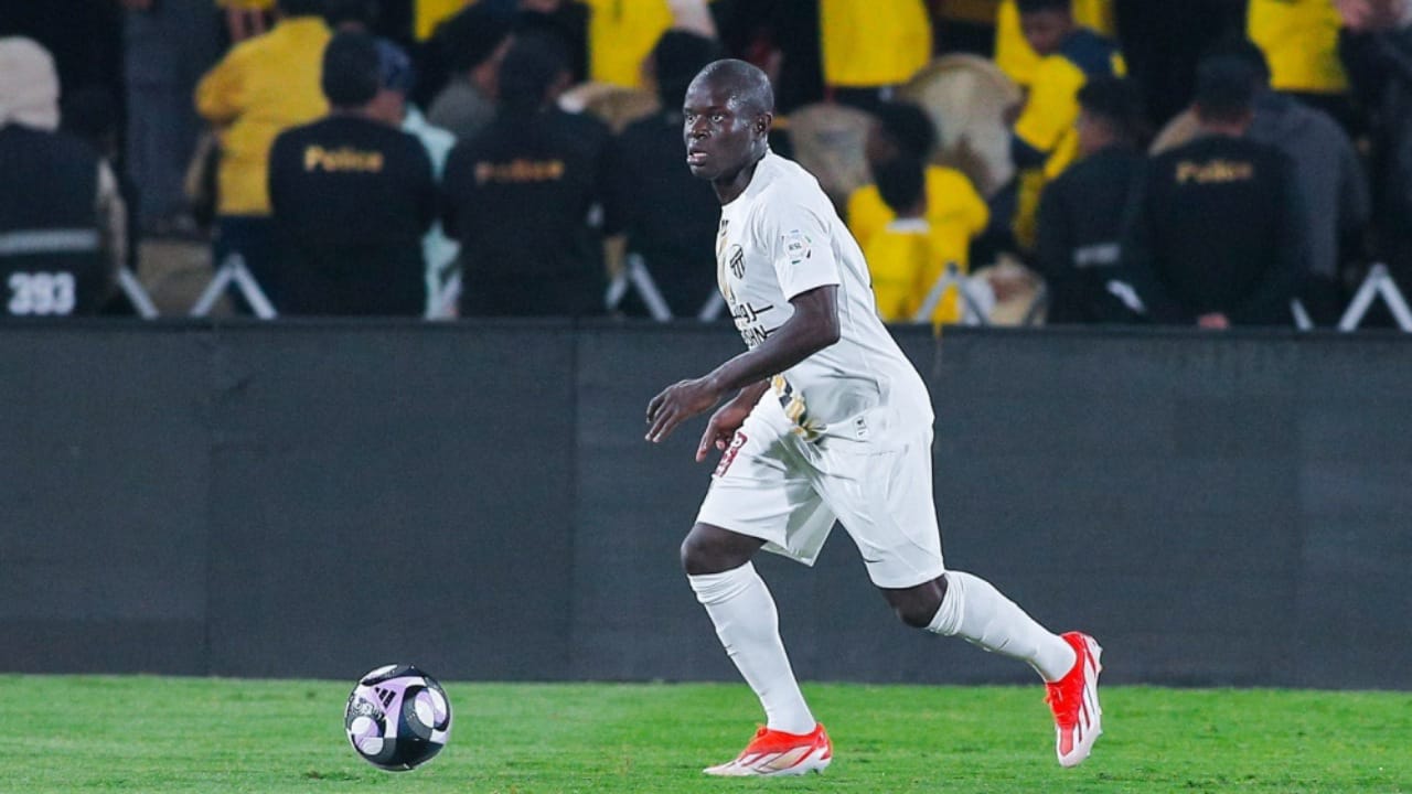 النصر يضع كانتي ضمن خياراته الصيفية