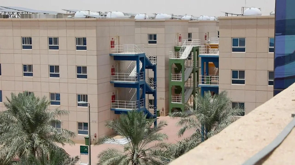 إيقاف السجل التجاري للمنشآت غير الملتزمة بترخيص السكن الجماعي