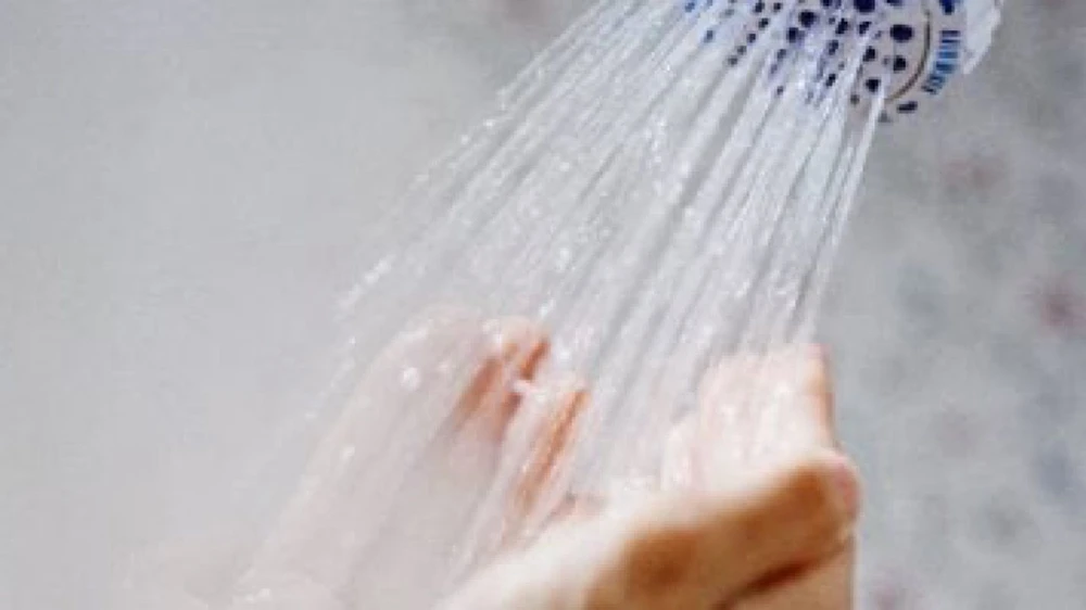 النمر : 4 مخاطر صحية للاستحمام بالماء البارد