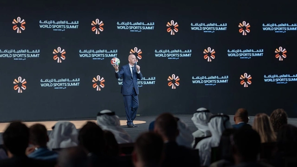 فيفا يدرس إدخال تعديلات على قانون التسلل