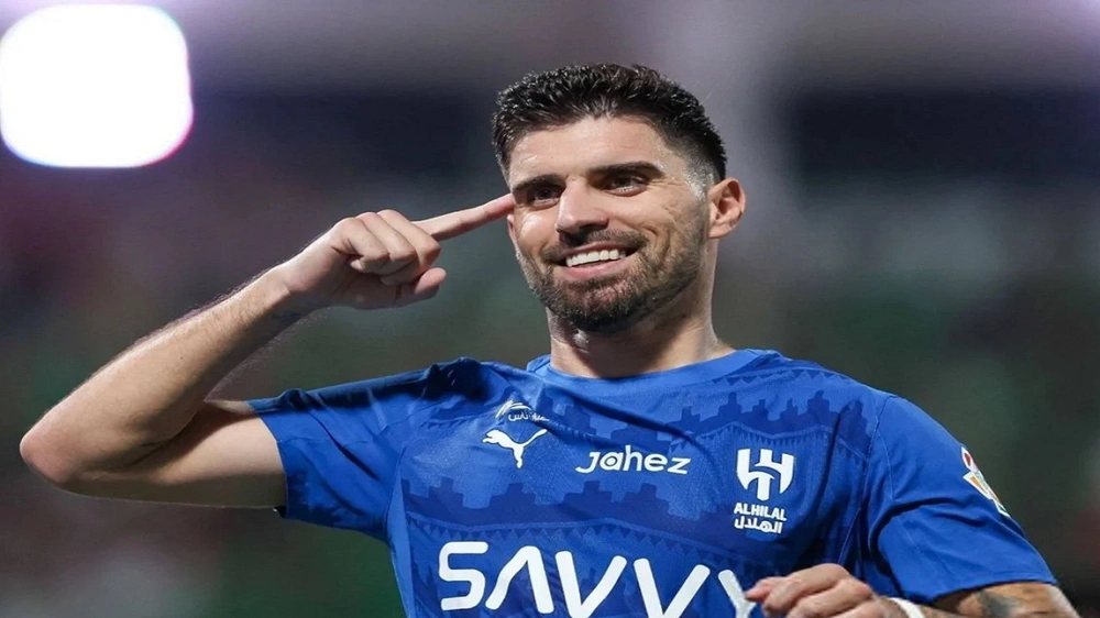 الهلال يقدّم عرضًا جديدًا لــ روبن نيفيز