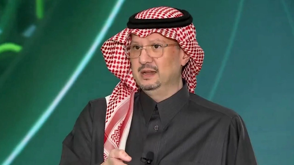 الأمير ⁧‫فيصل بن تركي‬⁩‬⁩: ليش اللاعب السعودي يحترف وهو يأخذ 10 ملايين عندنا!.. فيديو