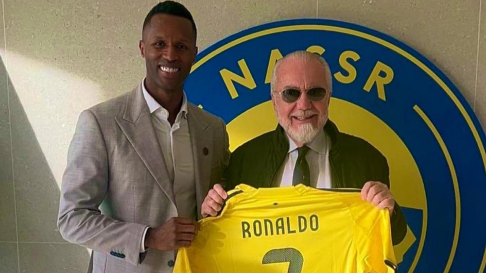 رئيس نادي نابولي يزور النصر ويصف لقائه بسيميدو بالمثمر