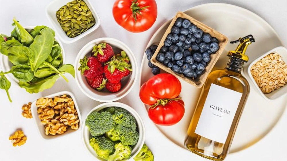 خبيرة تغذية تحدد 6 أطعمة لتعزيز المناعة والوقاية من نزلات البرد