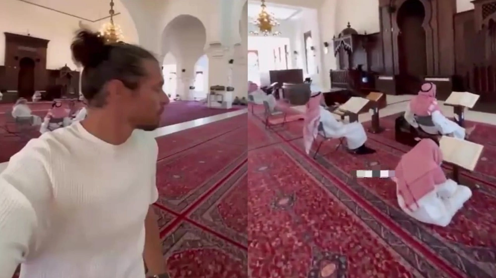 رحالة هولندي يعبر عن إعجابه بعد زيارته لأحد المساجد في الرياض.. فيديو