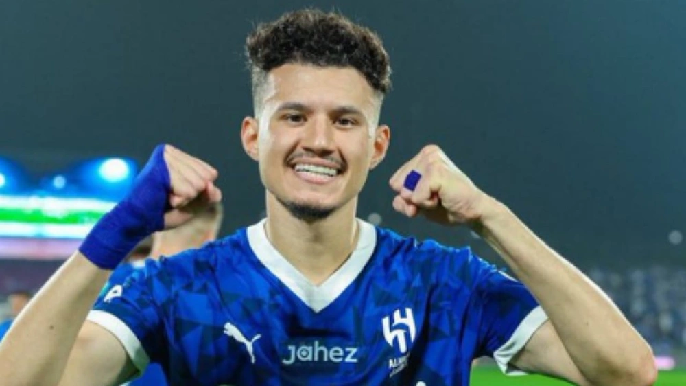 الهلال يسحب عقد الحمدان الجديد ويفتح الطريق أمام النصر