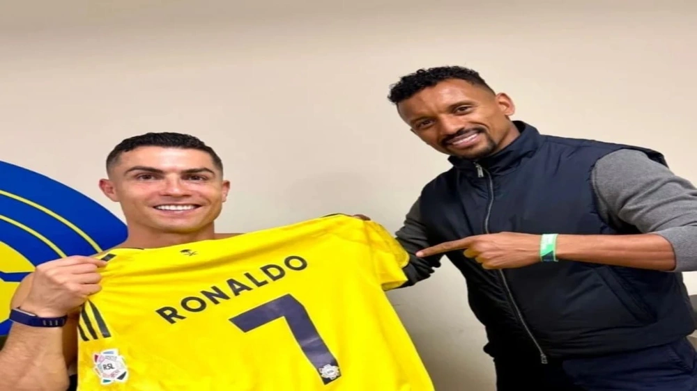 ناني يدعم رونالدو خلال مباراة النصر والأخدود