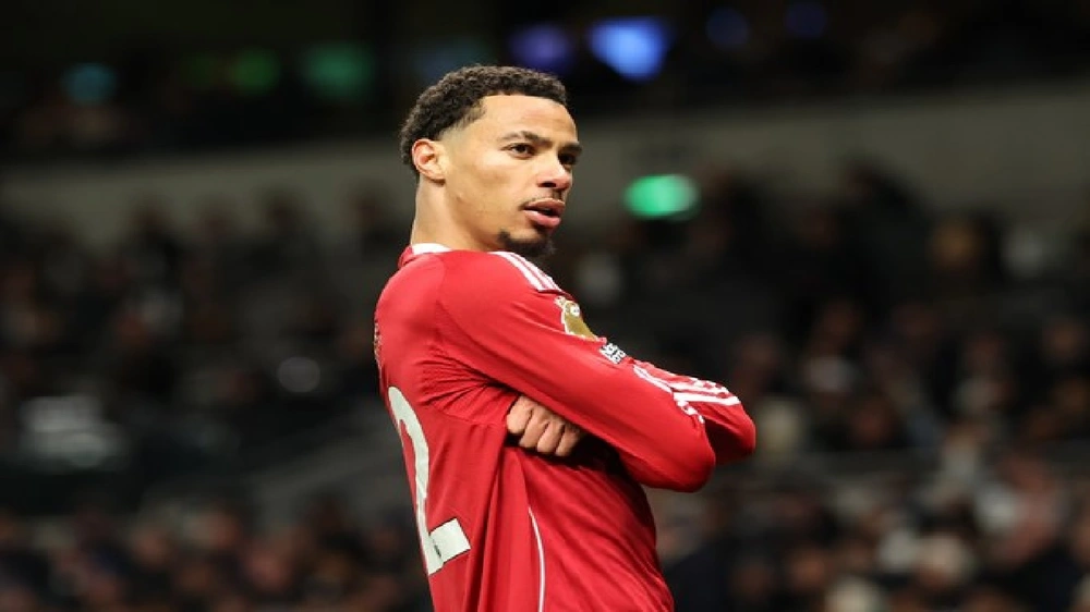 ليفربول يقتنص فوزًا مثيرًا من توتنهام