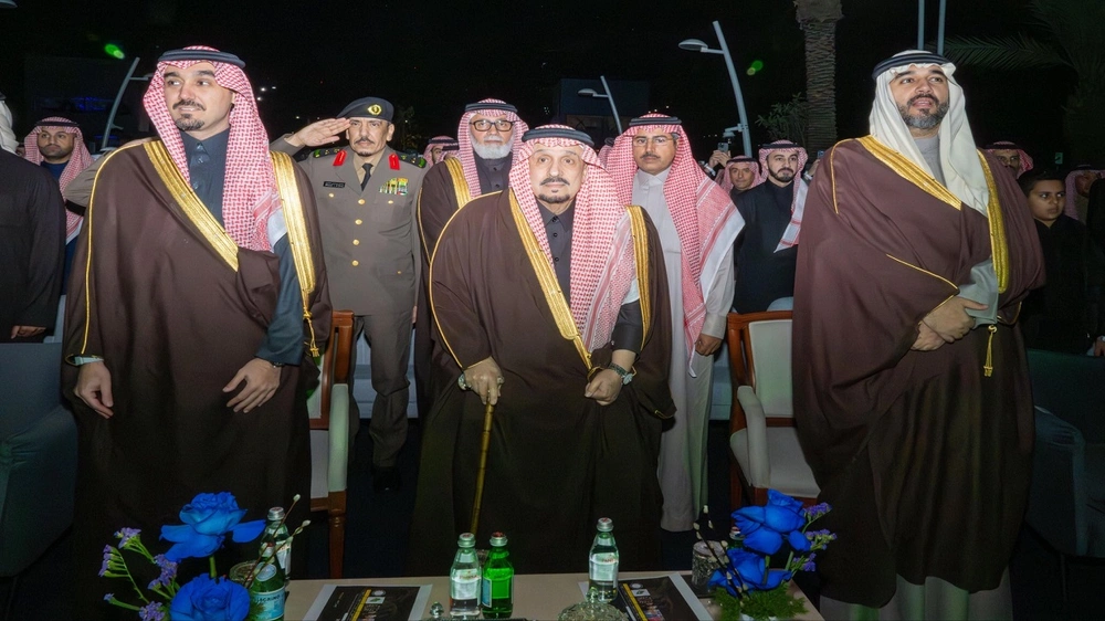 أمير الرياض يرعى حفل افتتاح متنزه “Six Flags مدينة القدية”..صور