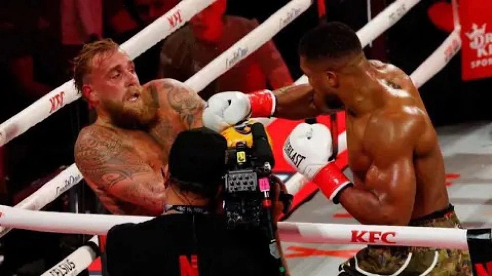 إيقاف جيك بول شهرين بعد سقوطه أمام جوشوا..فيديو