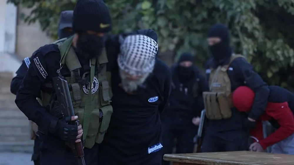 تفكيك خلية إرهابية تابعة لداعش واعتقال عناصرها بريف دمشق