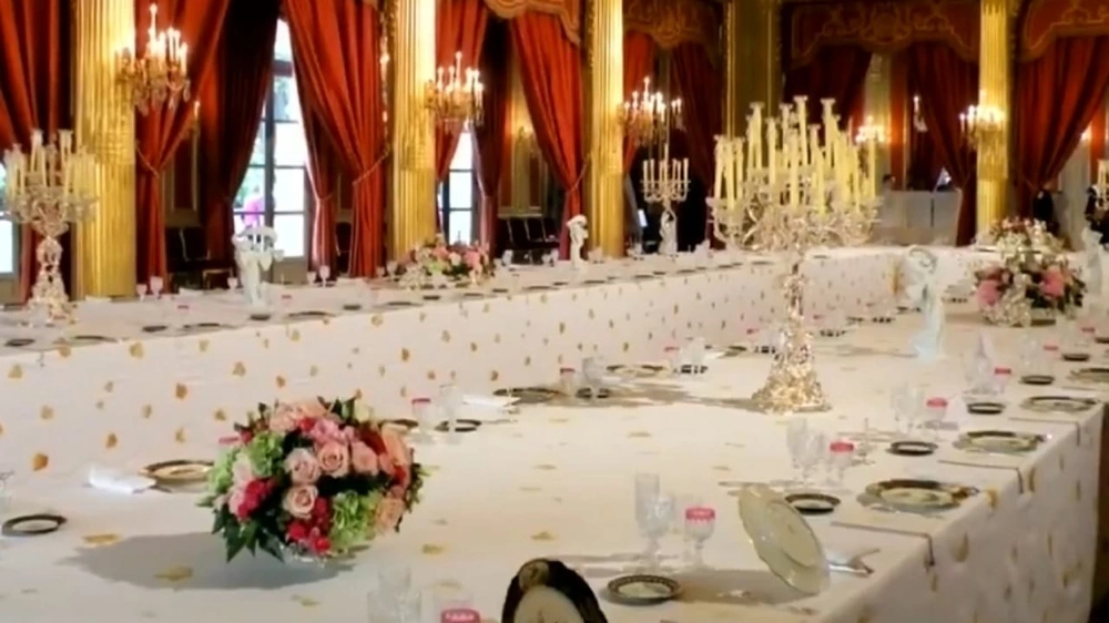 بعد فضيحة اللوفر.. قصر الإليزيه يتعرض لسرقة 100 قطعة خزفية ثمينة