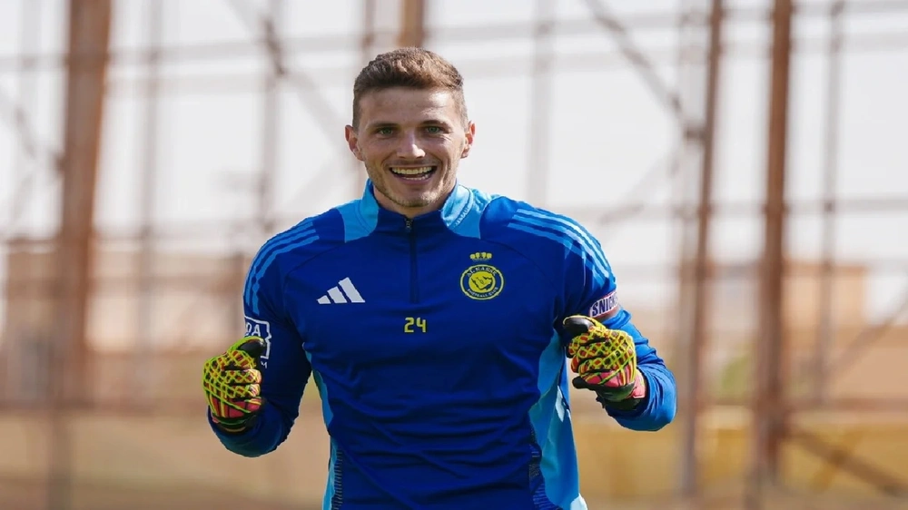 النصر يدرس إعارة بينتو