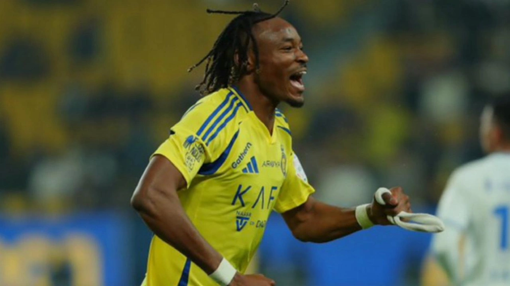 العمري بديلا لسيماكان خلال لقاء الزوراء