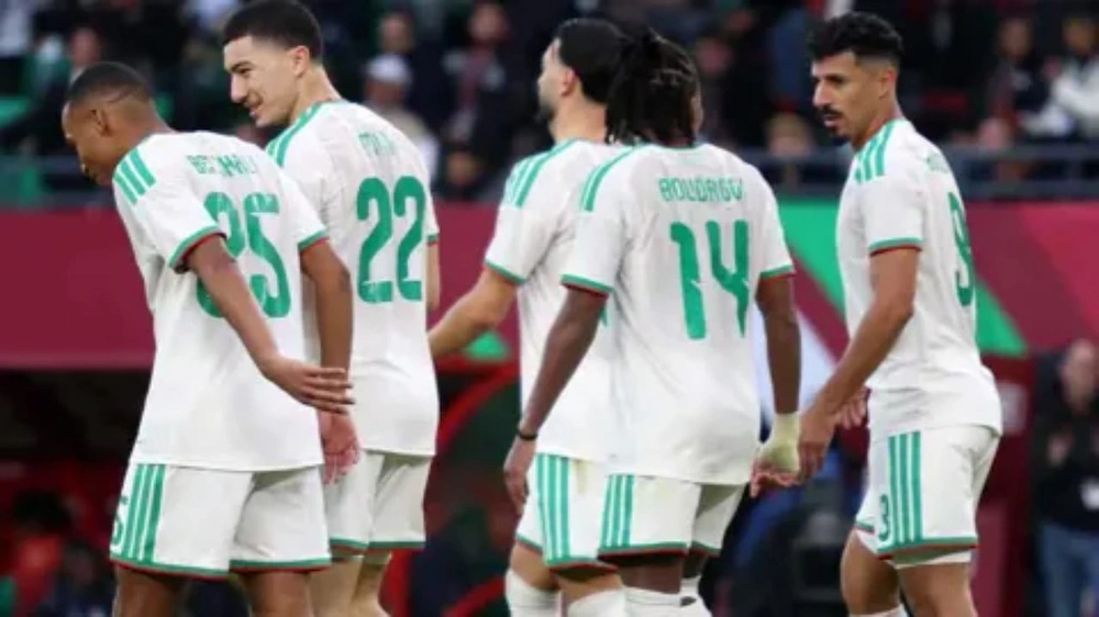 خلاف بين بغداد بونجاح ورياض محرز بعد فوز الجزائر على السودان .. فيديو