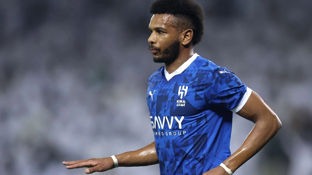 البليهي يحسم موقفه النهائي من عرض الاتحاد