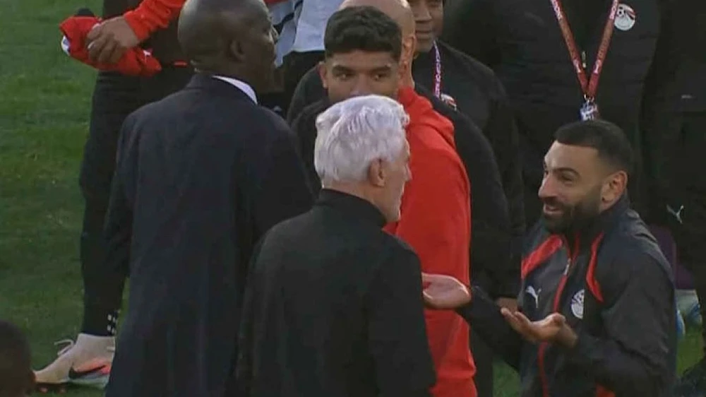 مدرب جنوب أفريقيا : صلاح أبلغني أن ركلة الجزاء “غير صحيحة”