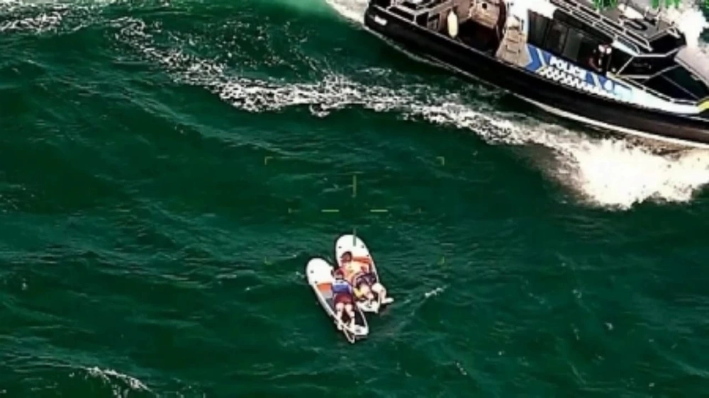 نجاة أم وابنها من انجراف خطير في ميناء أسترالي