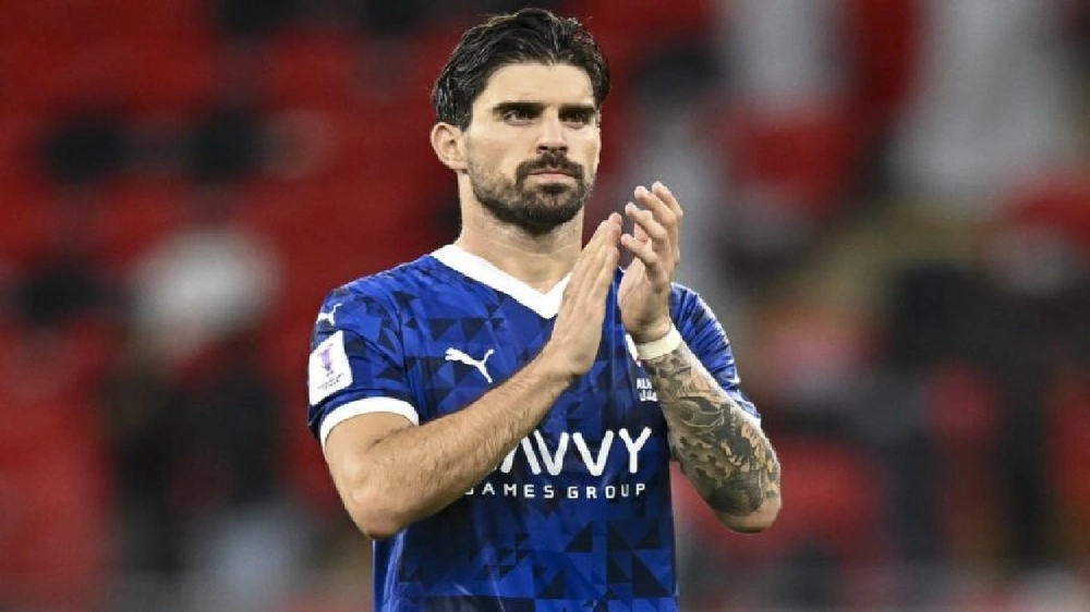 مراقبة أوروبية لموقف نيفيز مع الهلال