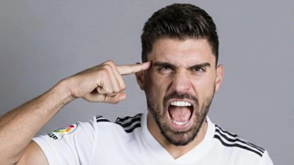 حقيقة تعاقد ريال مدريد مع نيفيز