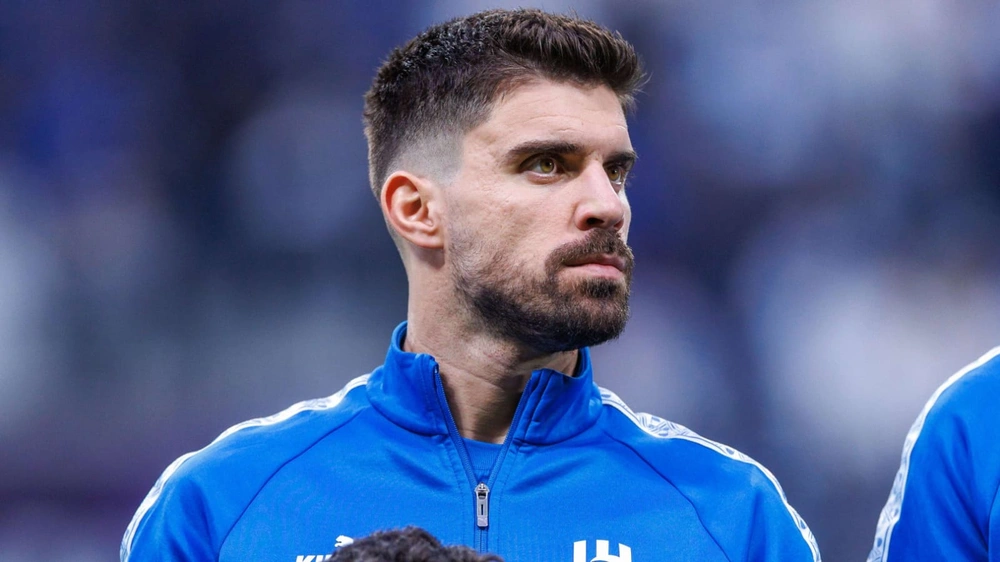 أندية أوروبية كبرى تتحرك لضم نيفيز