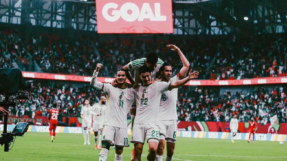 الجزائر يفوز على غينيا الاستوائية بثلاثية